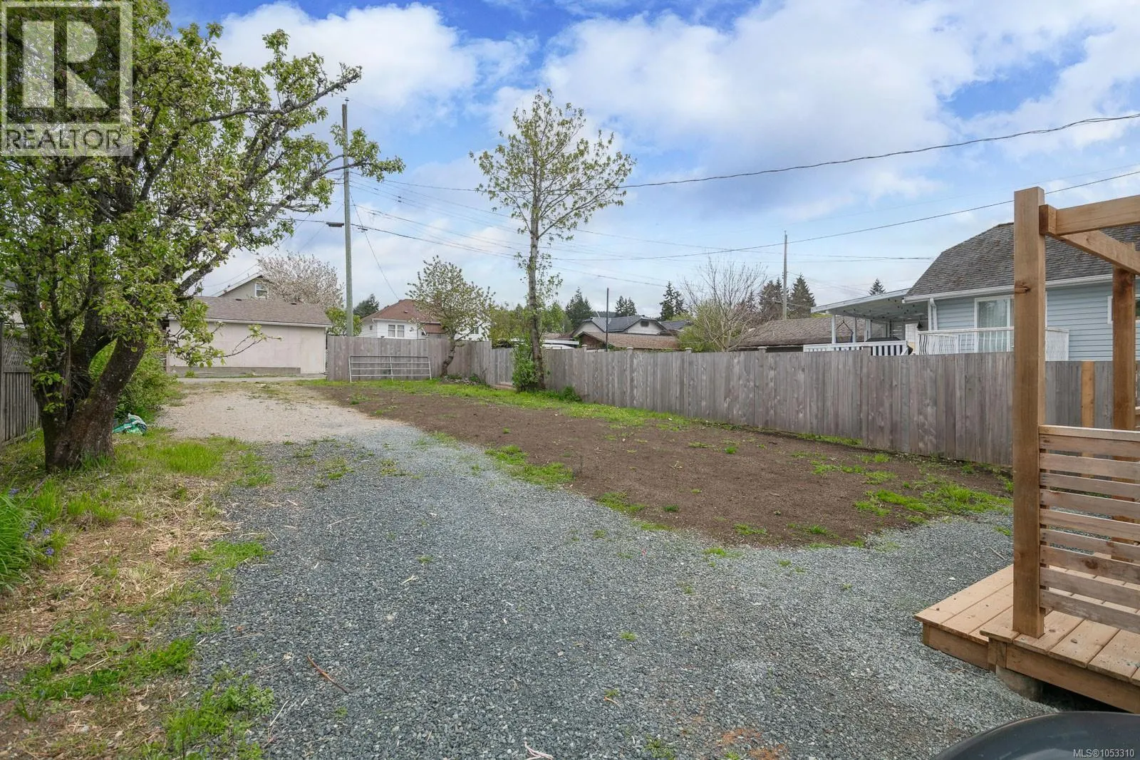 2667 4th Ave