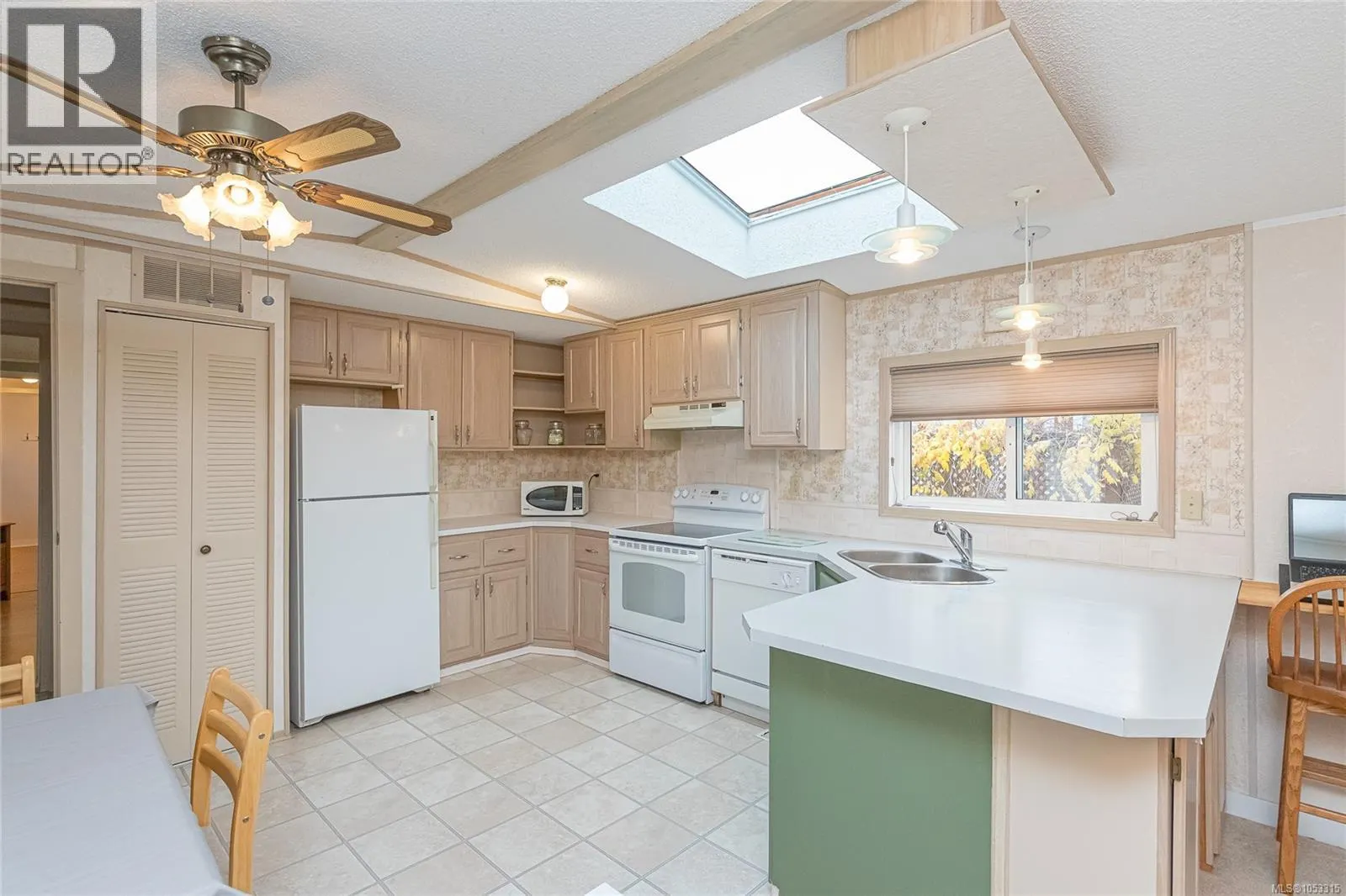 4 658 Alderwood Dr