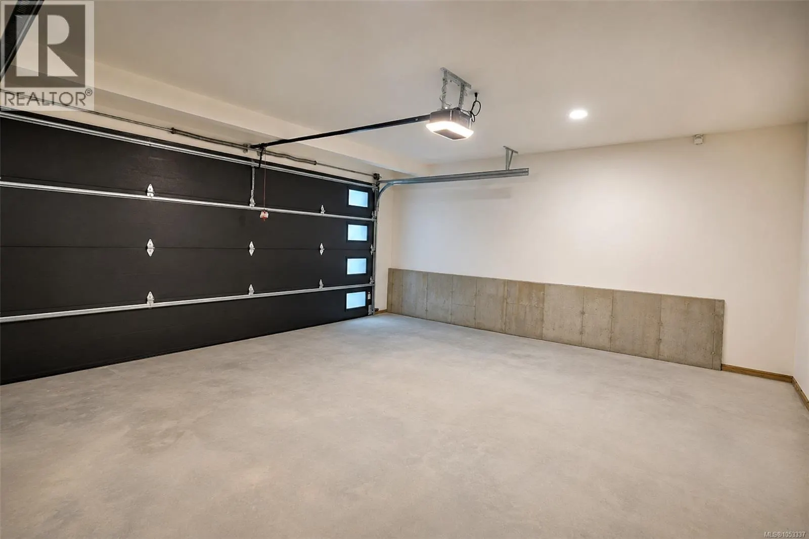 126 Bayridge Pl