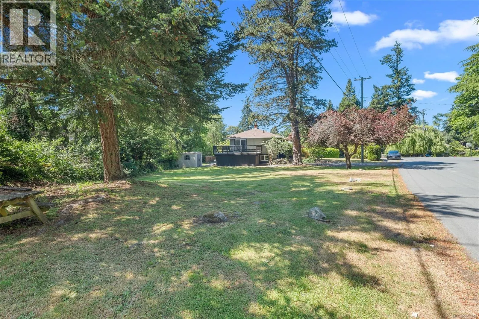 3990 Haro Rd