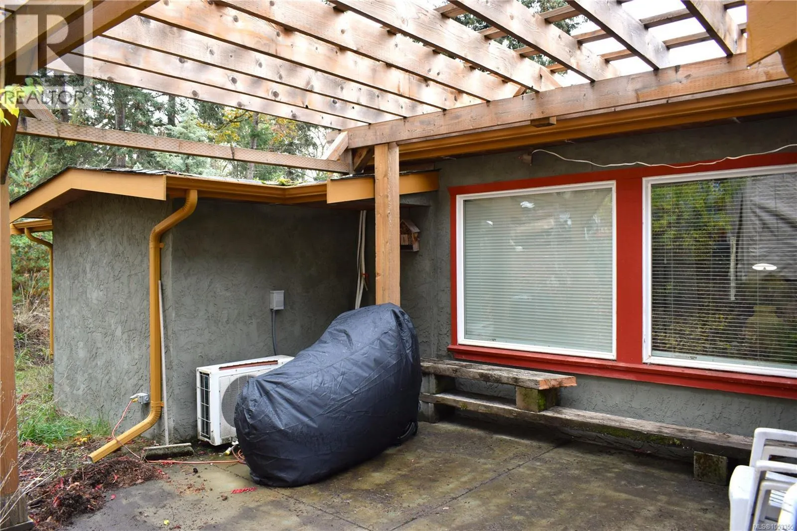 1120 Maple Bay Rd