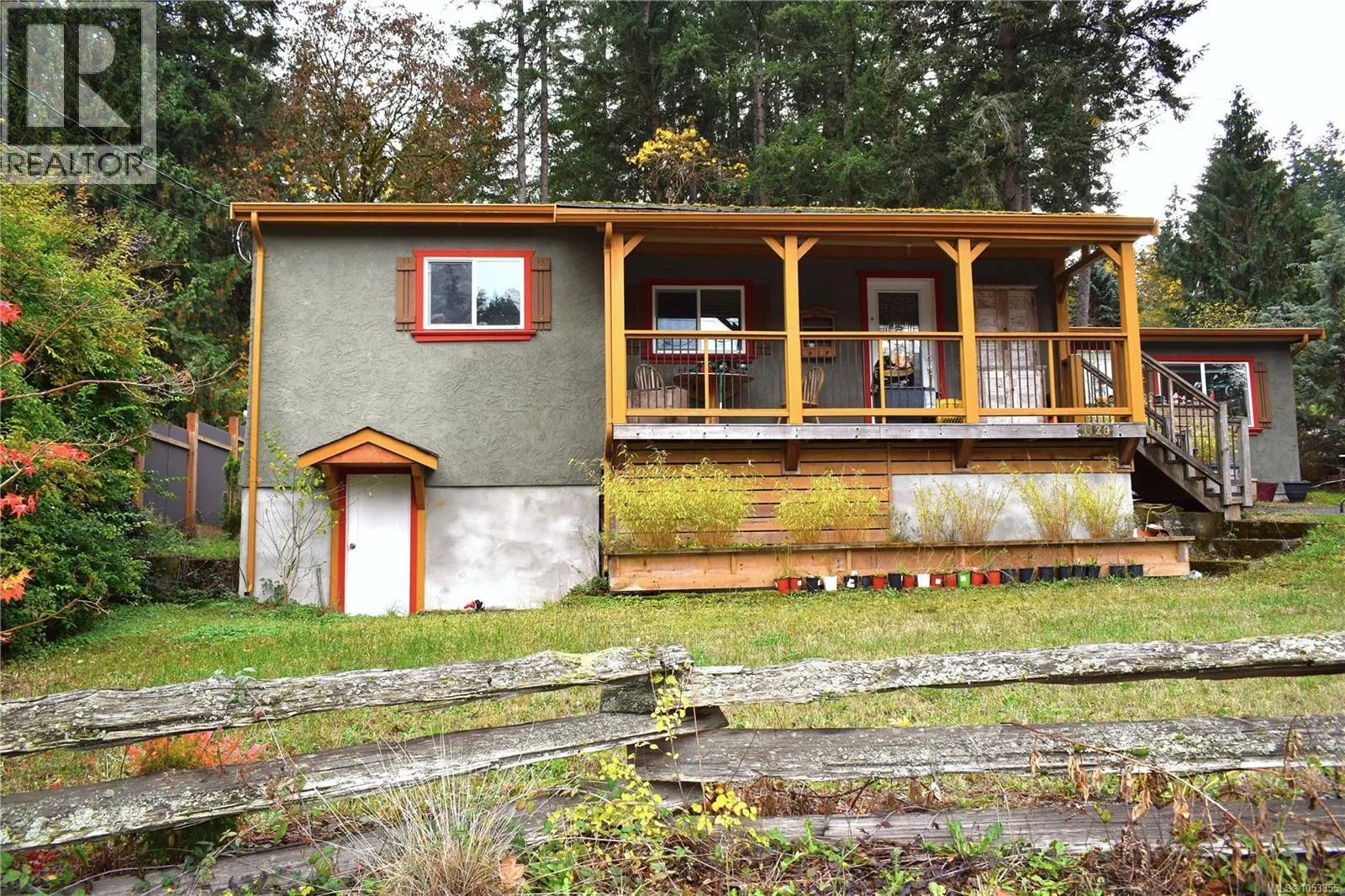 1120 Maple Bay Rd