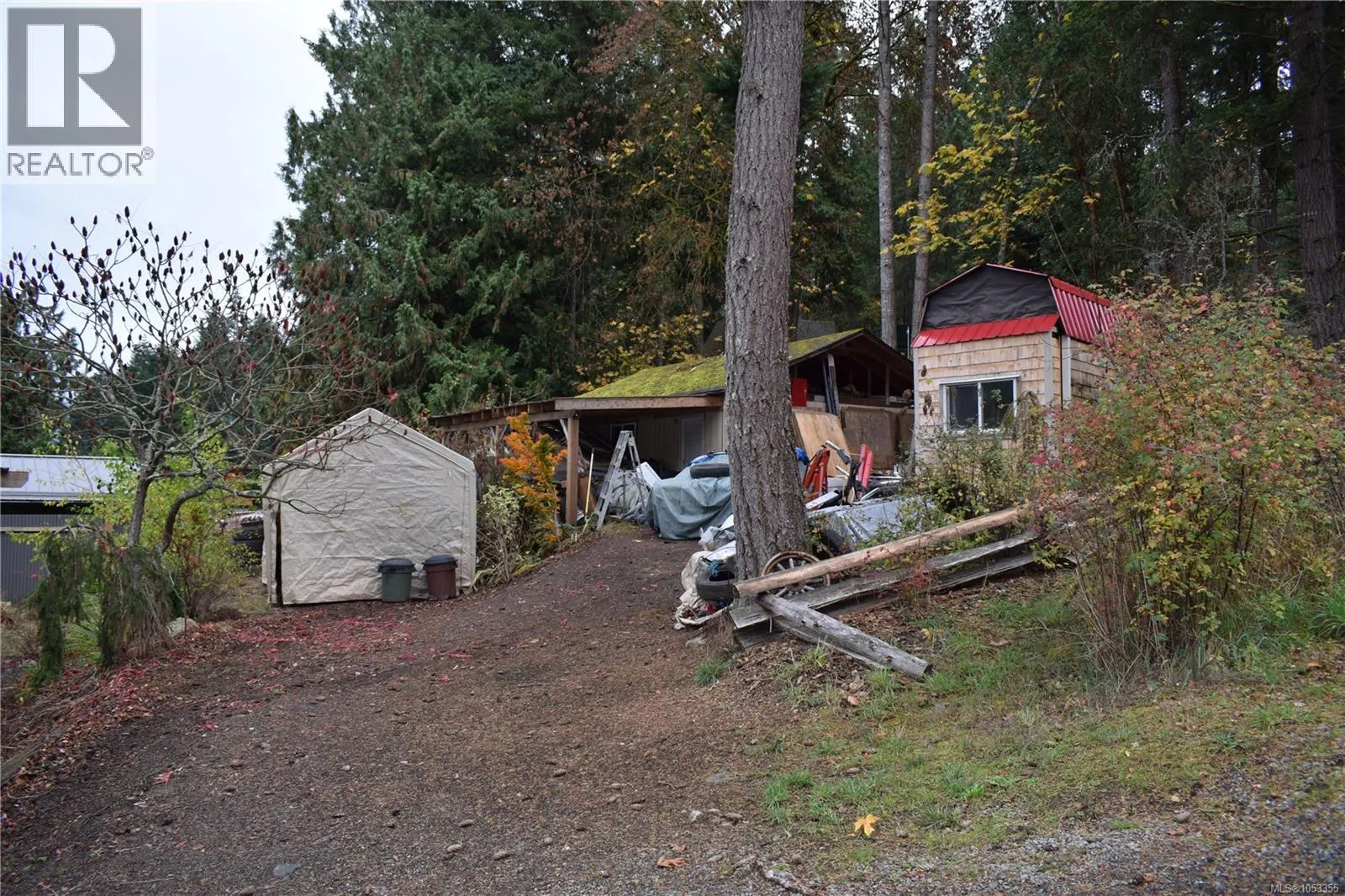 1120 Maple Bay Rd
