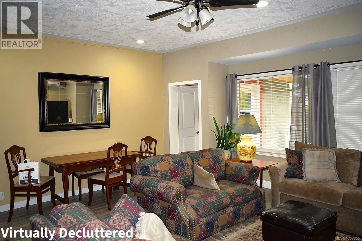 1120 Maple Bay Rd