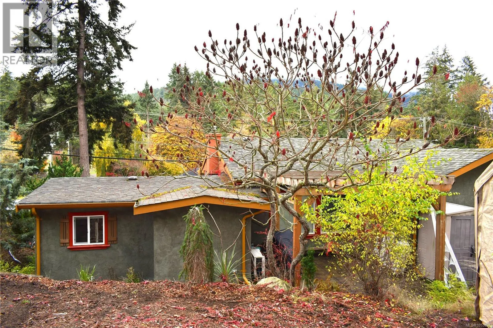 1120 Maple Bay Rd