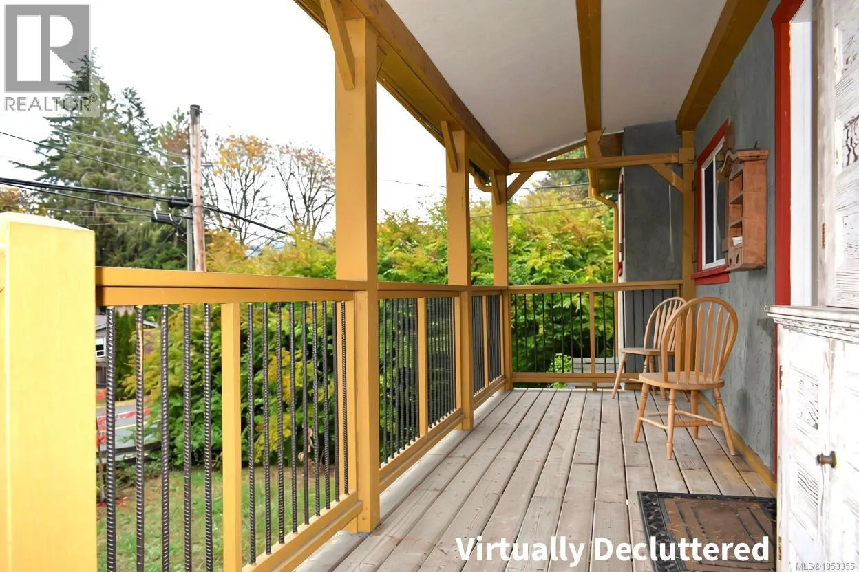 1120 Maple Bay Rd