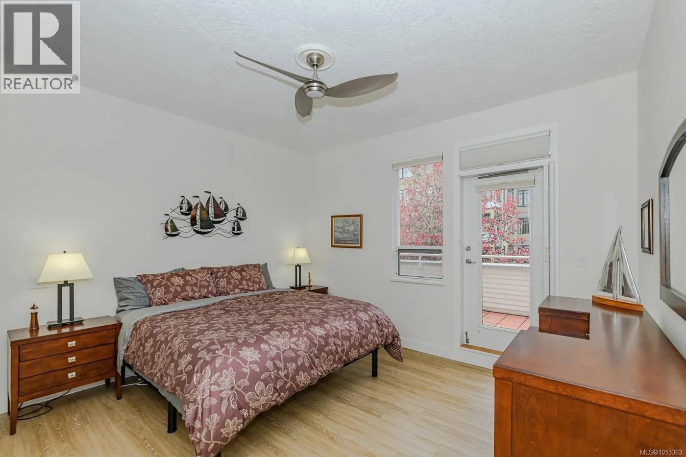 403 380 Waterfront Cres
