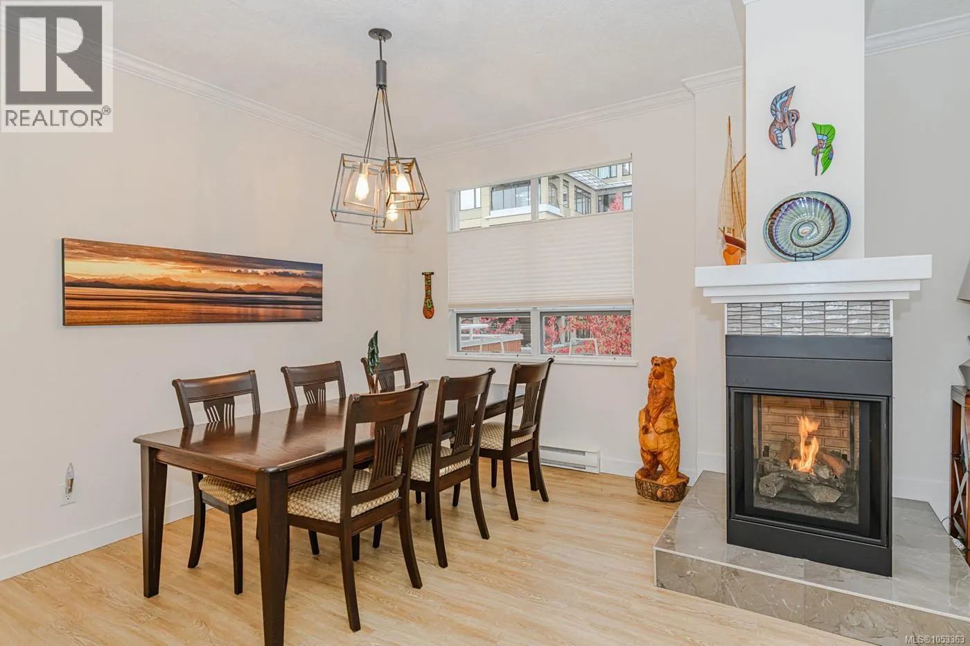 403 380 Waterfront Cres