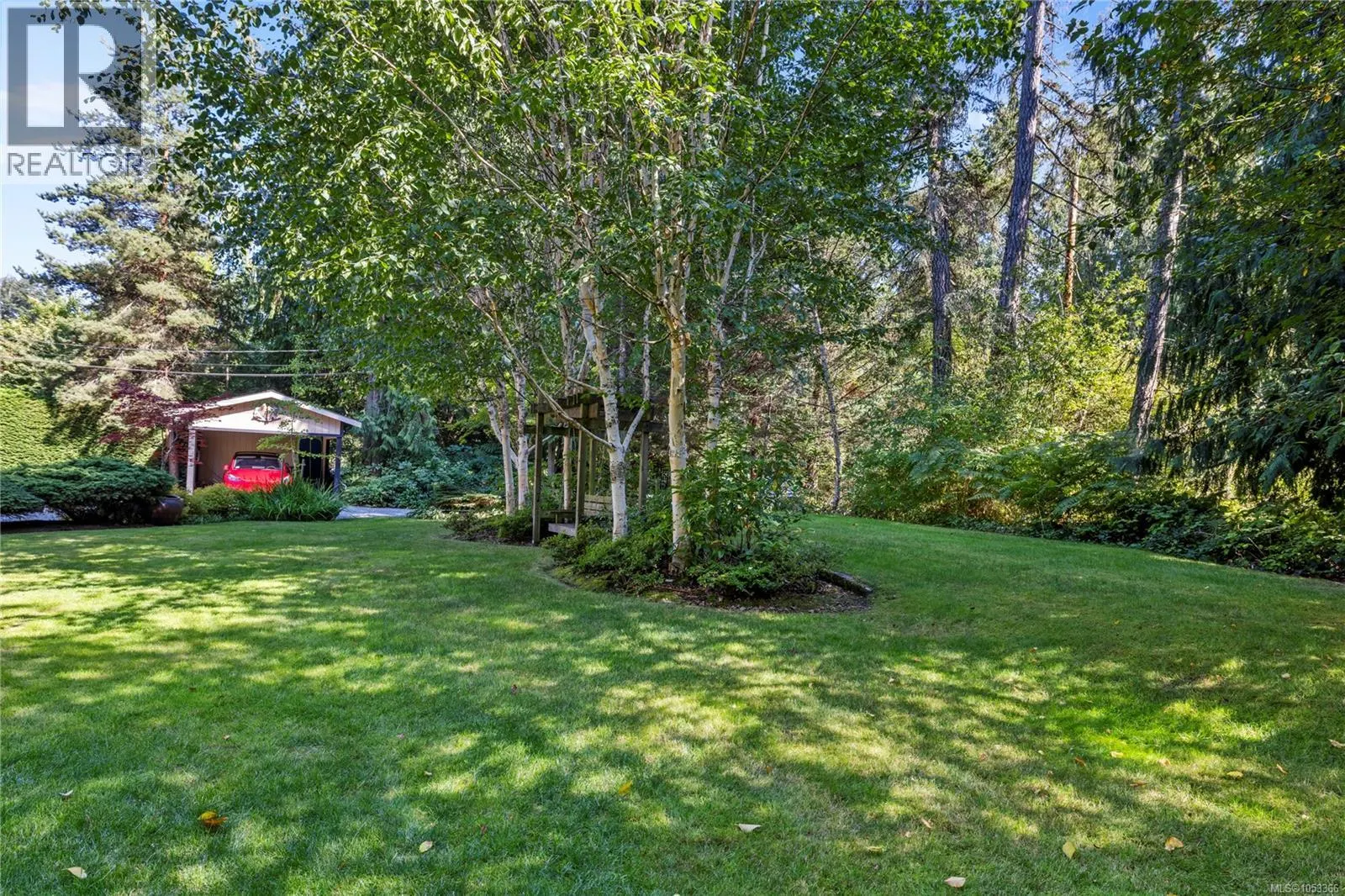 825 Fern Rd E