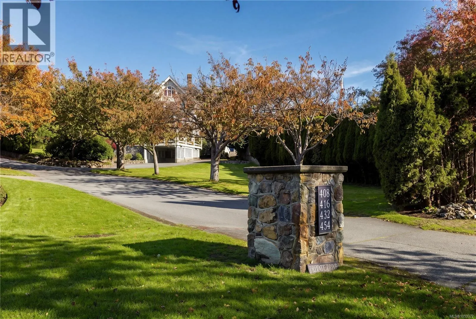 454 Newport Ave