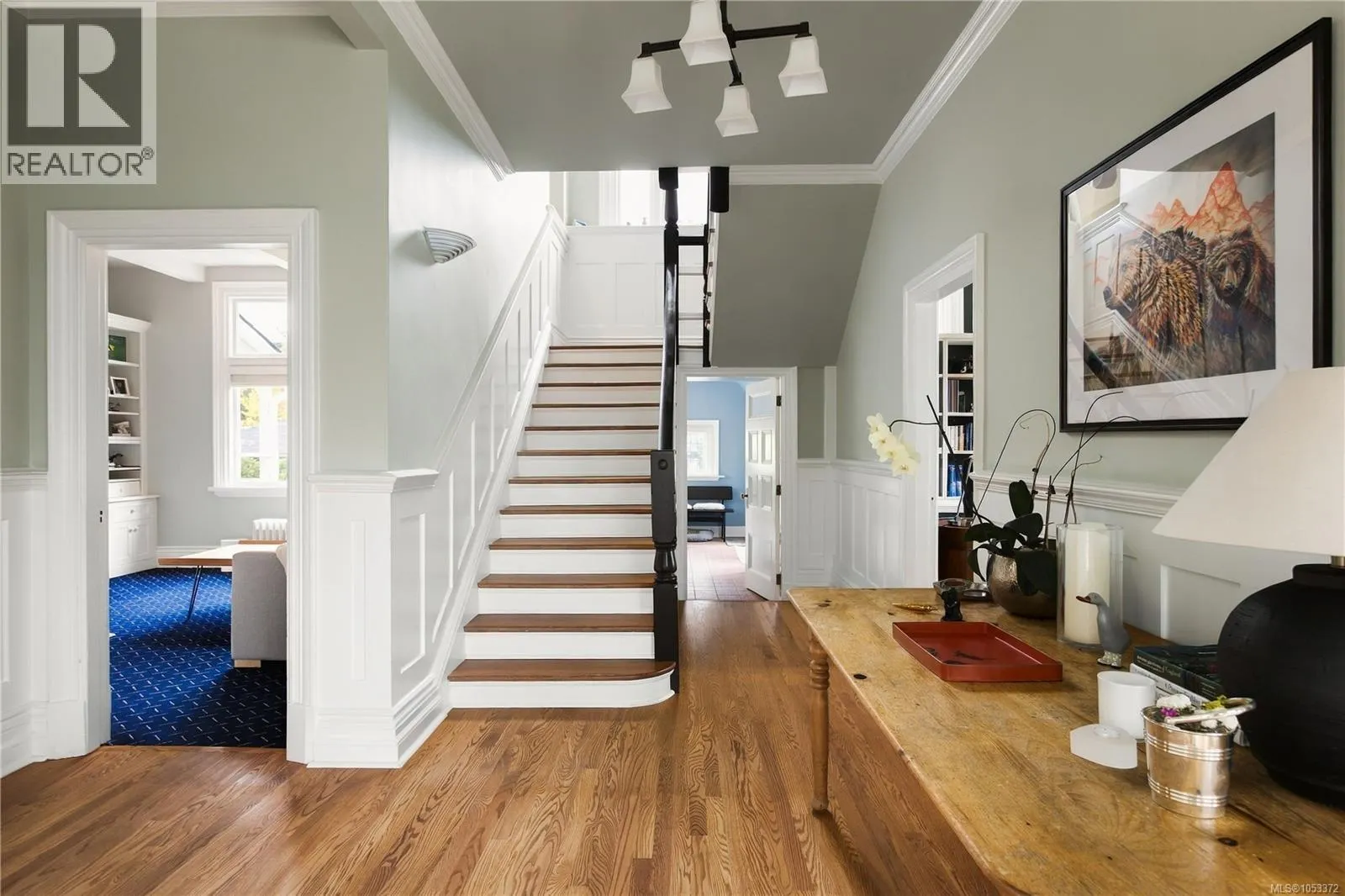 454 Newport Ave