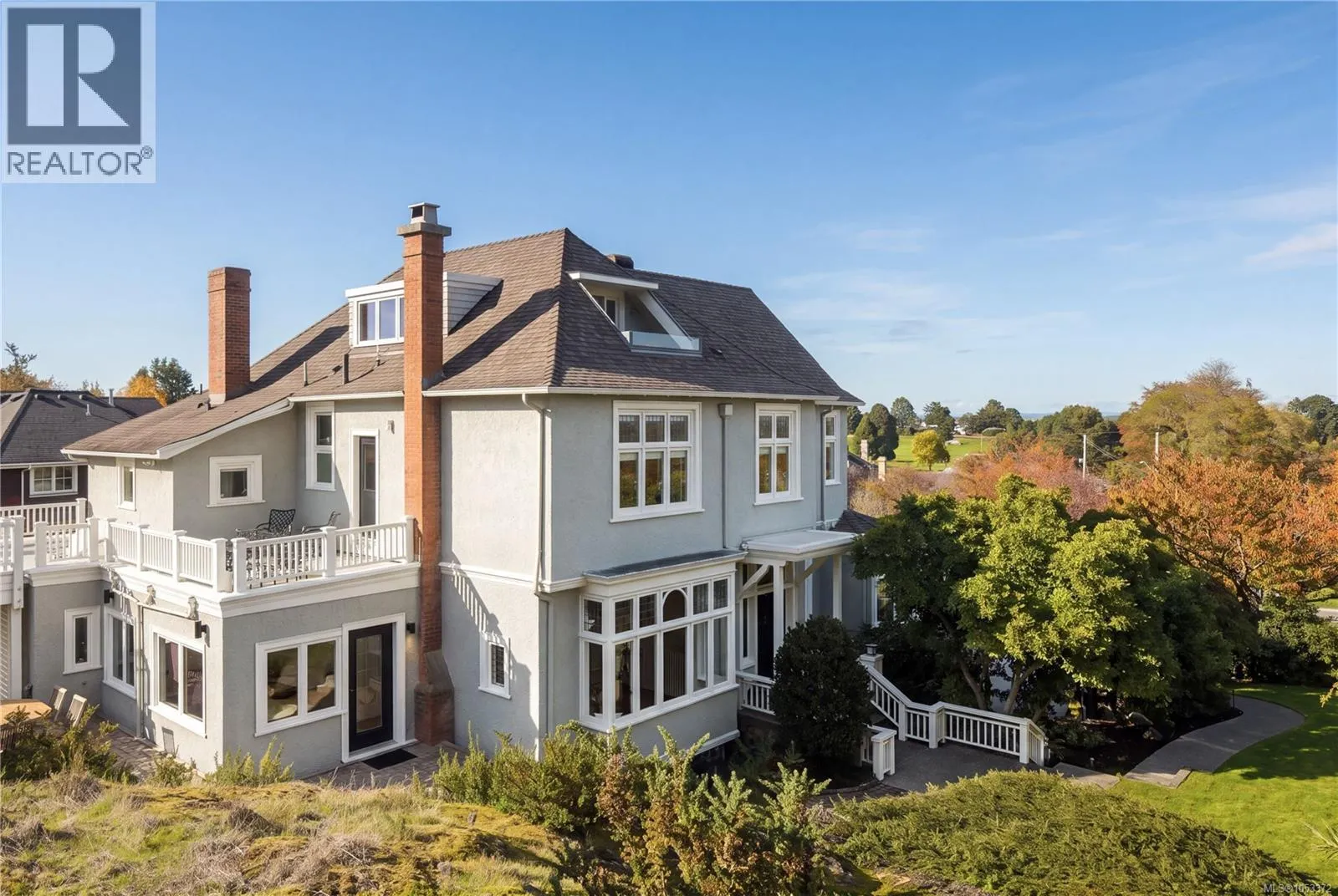 454 Newport Ave