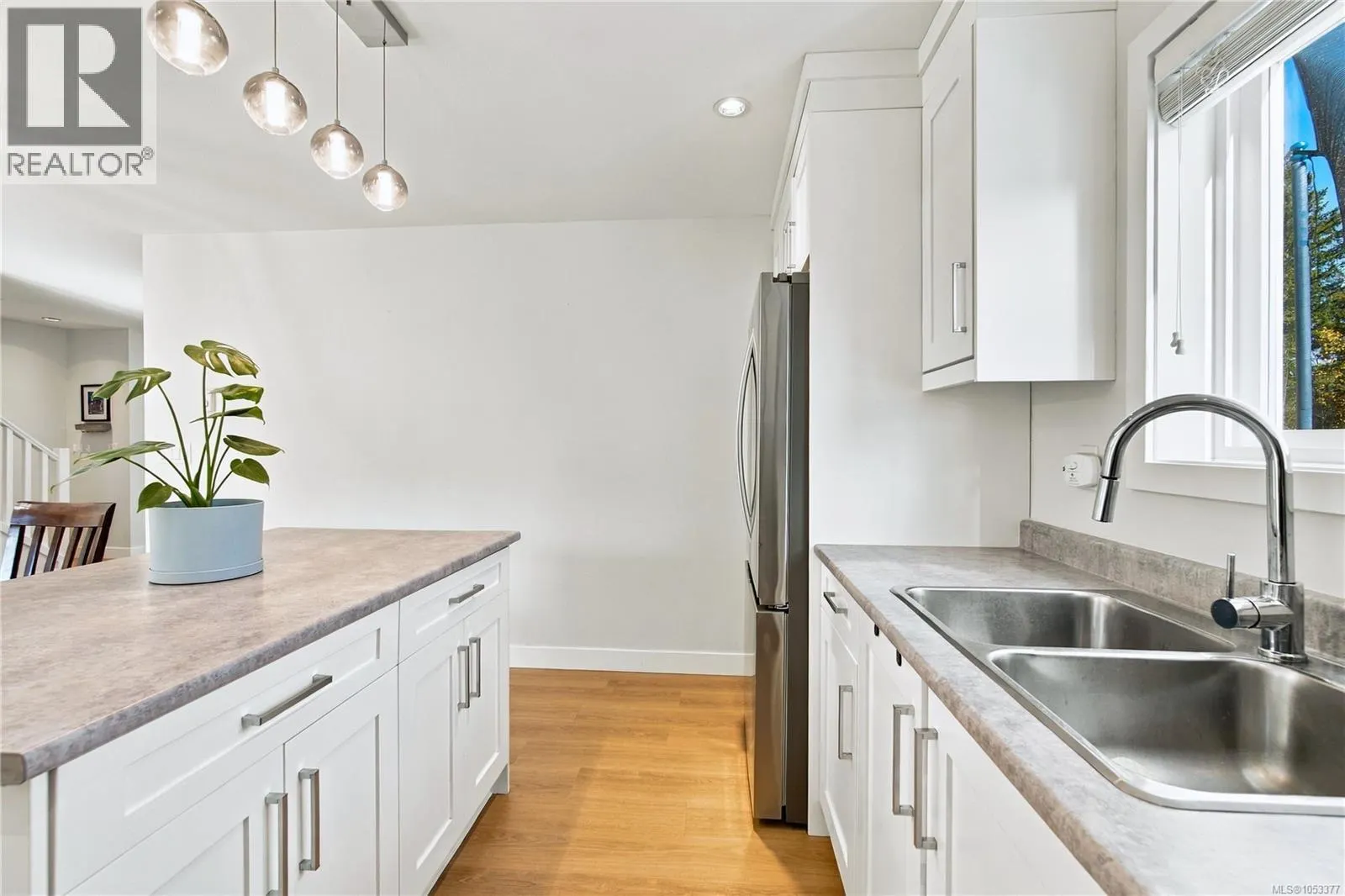 400 10th St