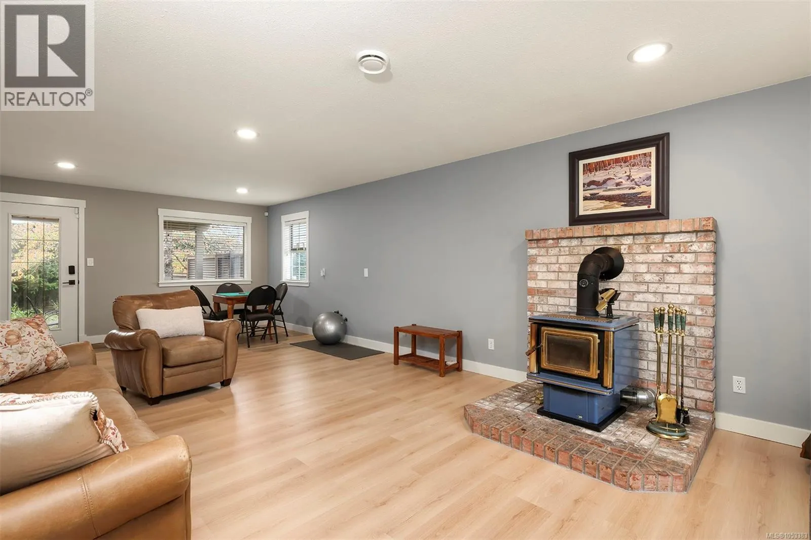 1225 Walter Gage St