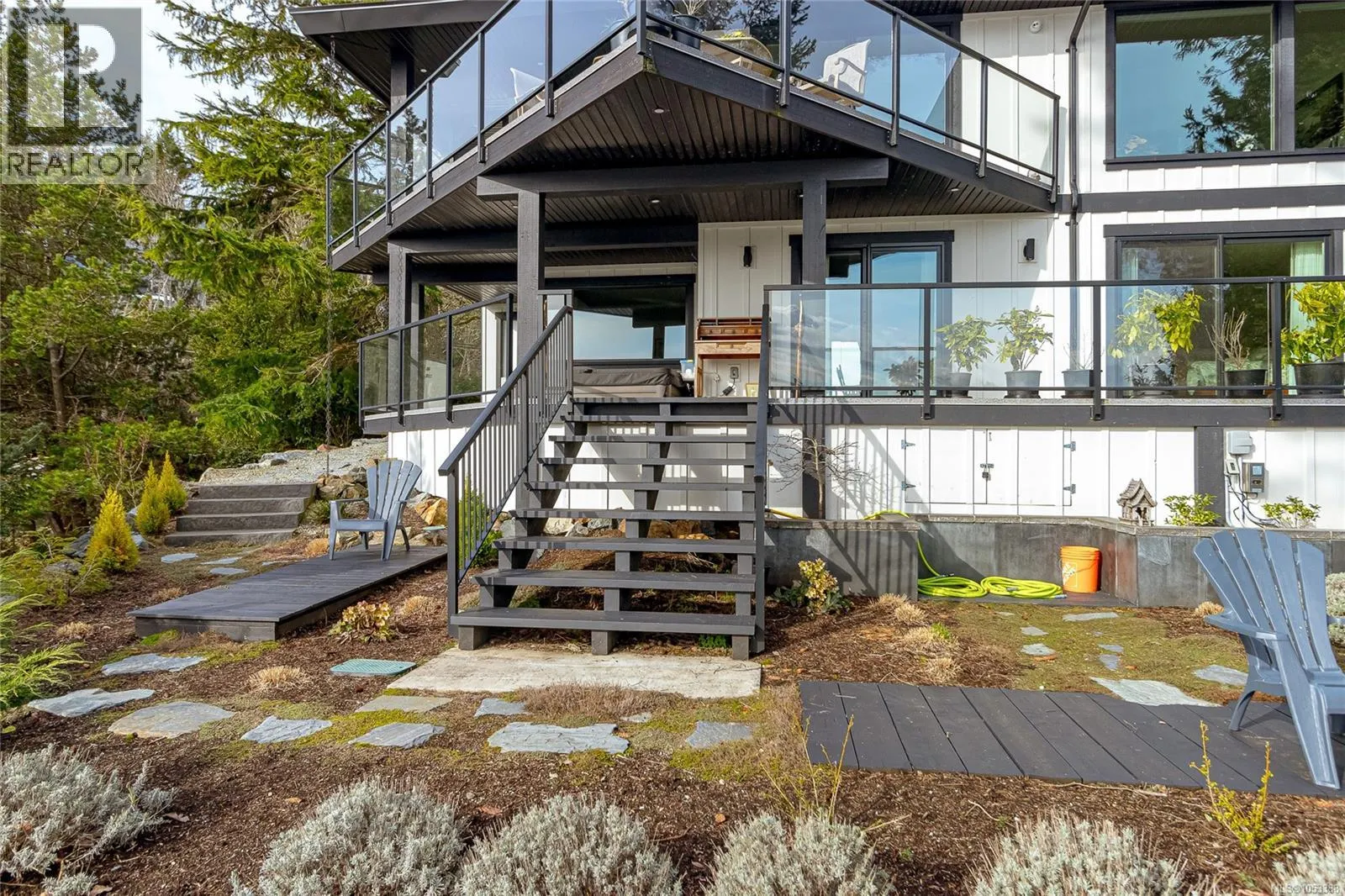 3483 Schooner Rd