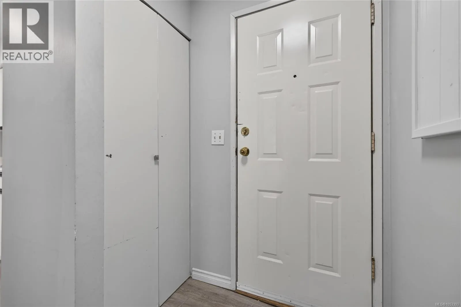 21 1095 Edgett Rd