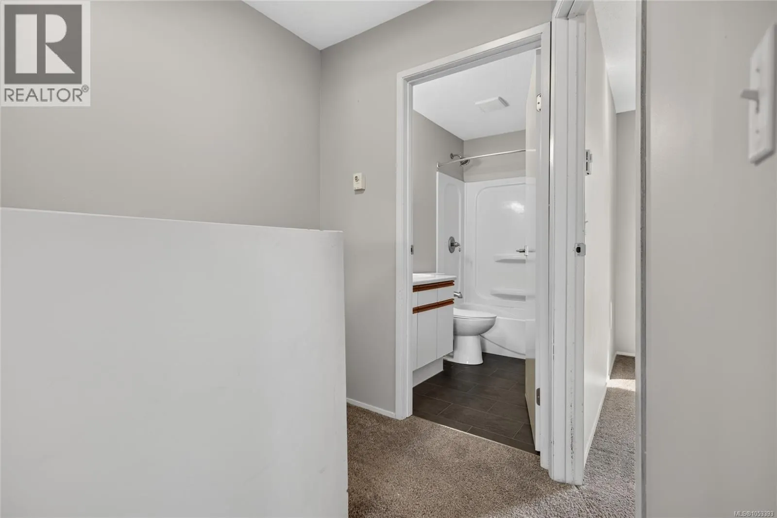 21 1095 Edgett Rd