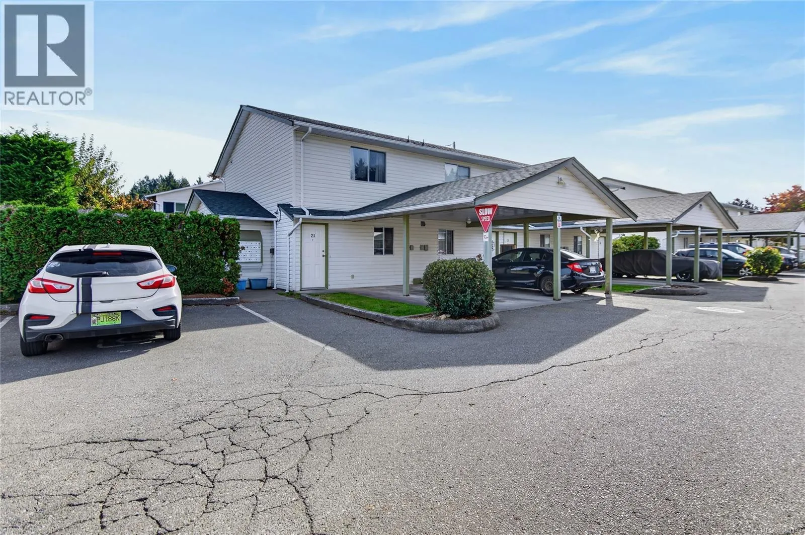 21 1095 Edgett Rd