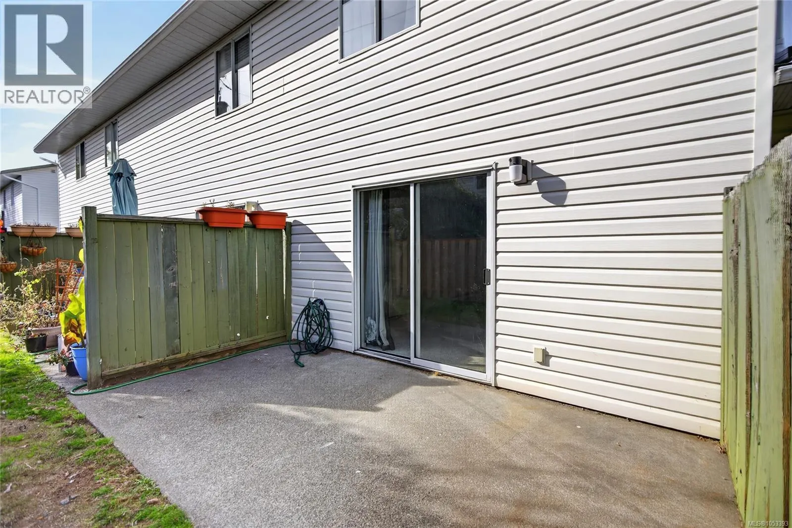 21 1095 Edgett Rd