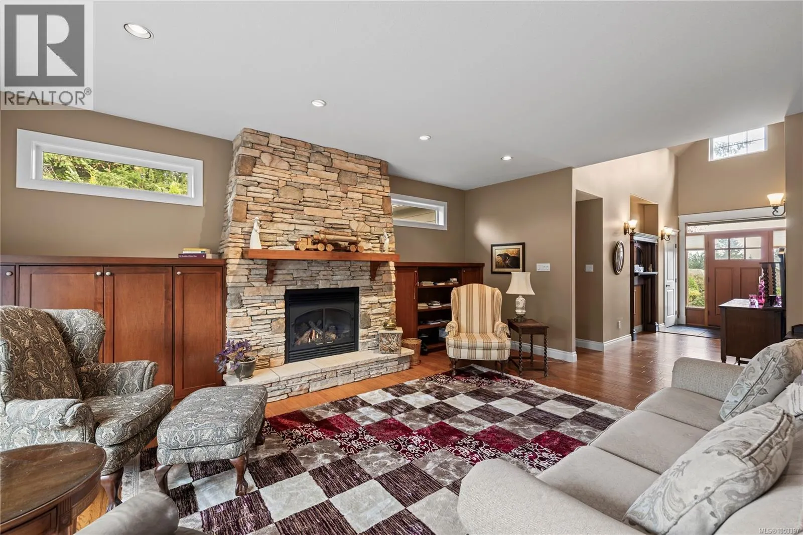 658 Meadow Dr