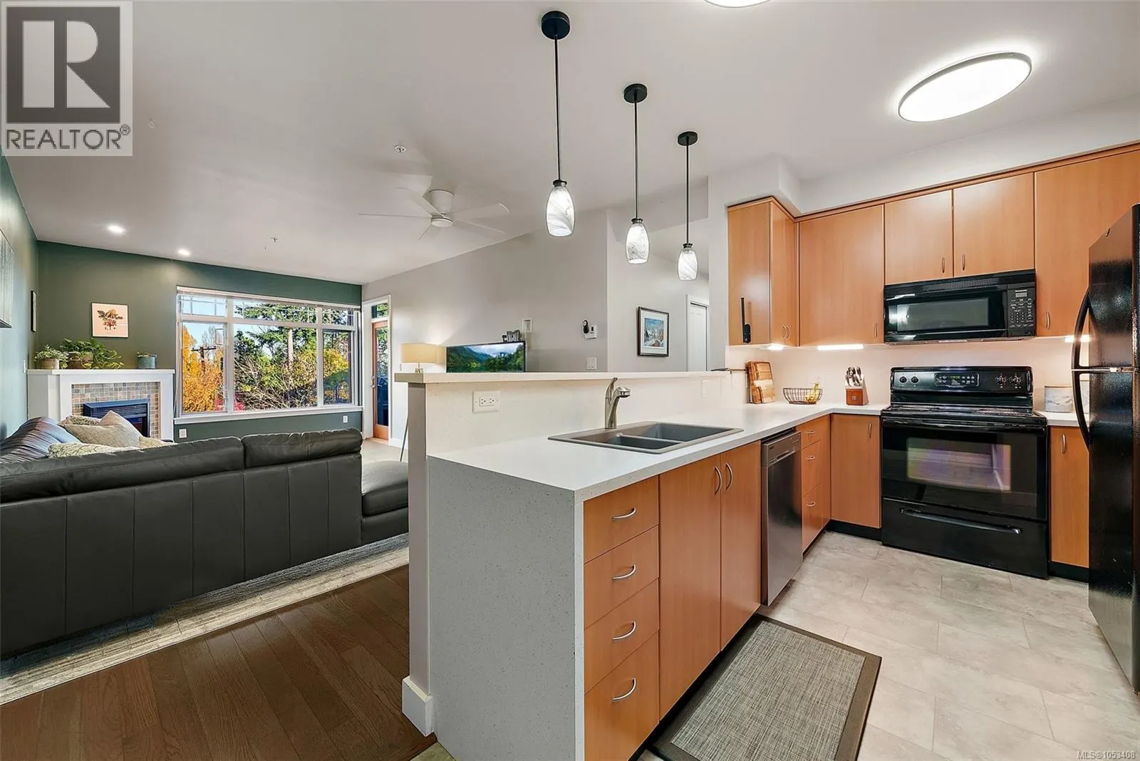 308E 1115 Craigflower Rd