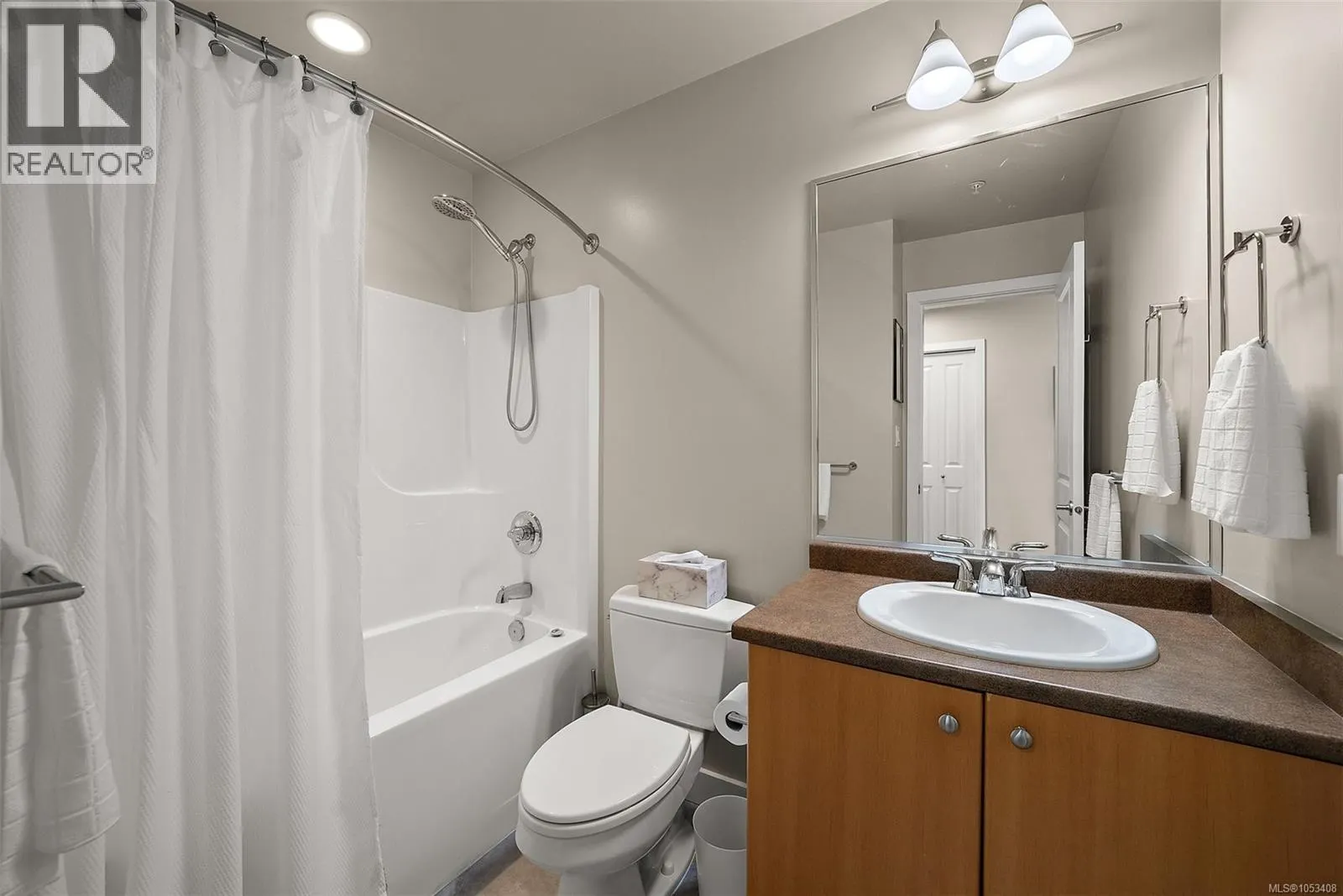 308E 1115 Craigflower Rd