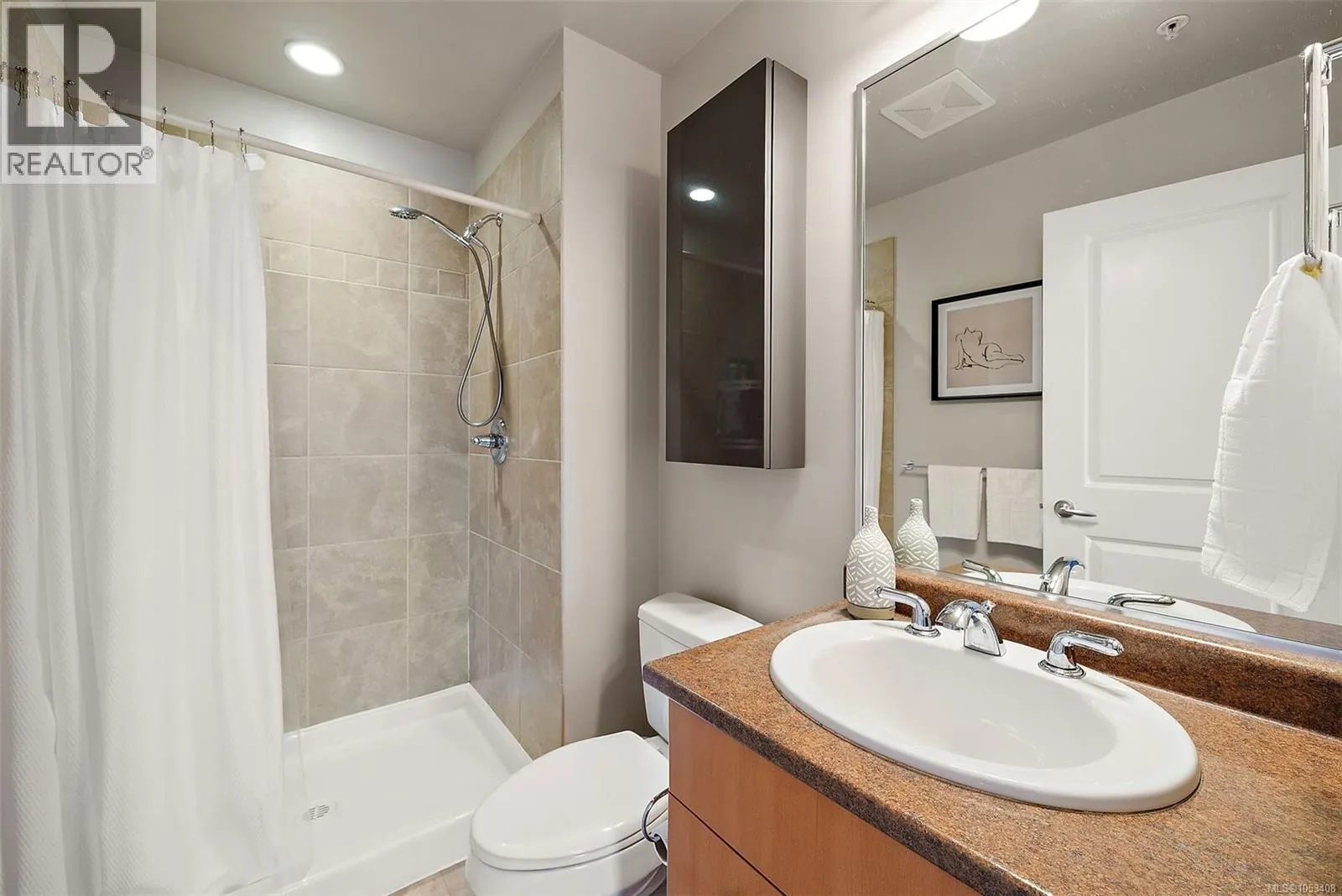 308E 1115 Craigflower Rd