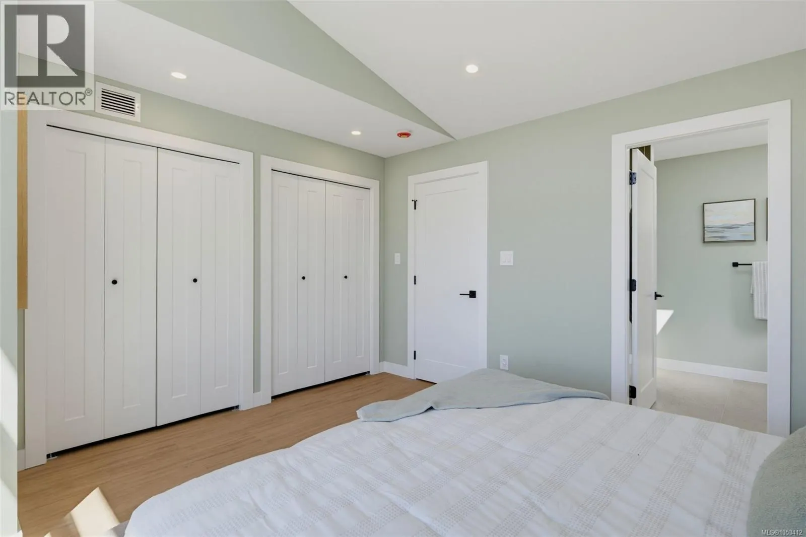 976 Siskin Ridge