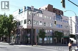 888 Fort St