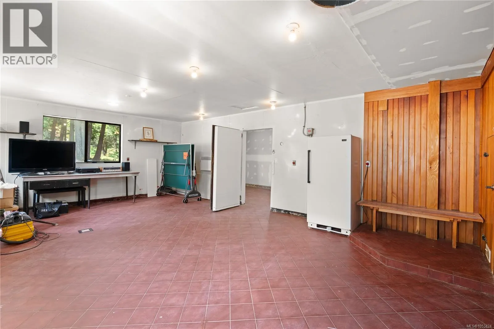 1220 Shawnigan-Mill Bay Rd