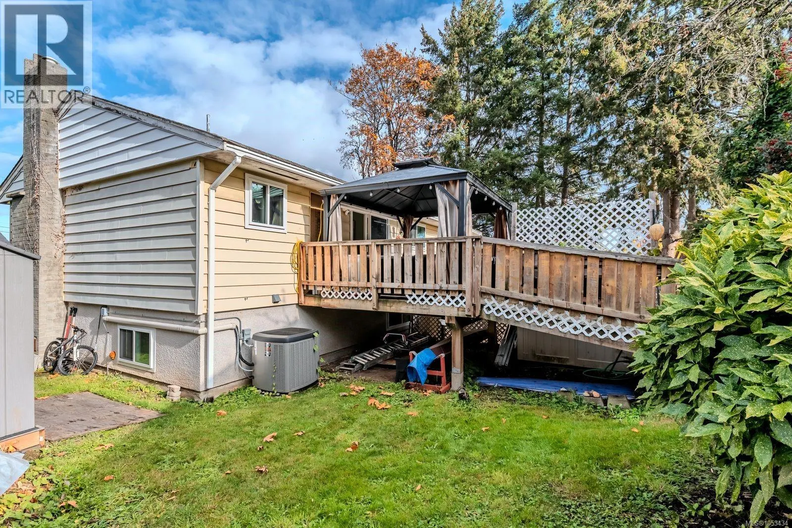 423 Poplar St