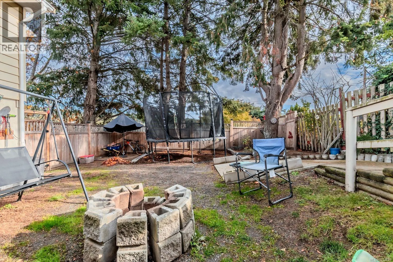 423 Poplar St