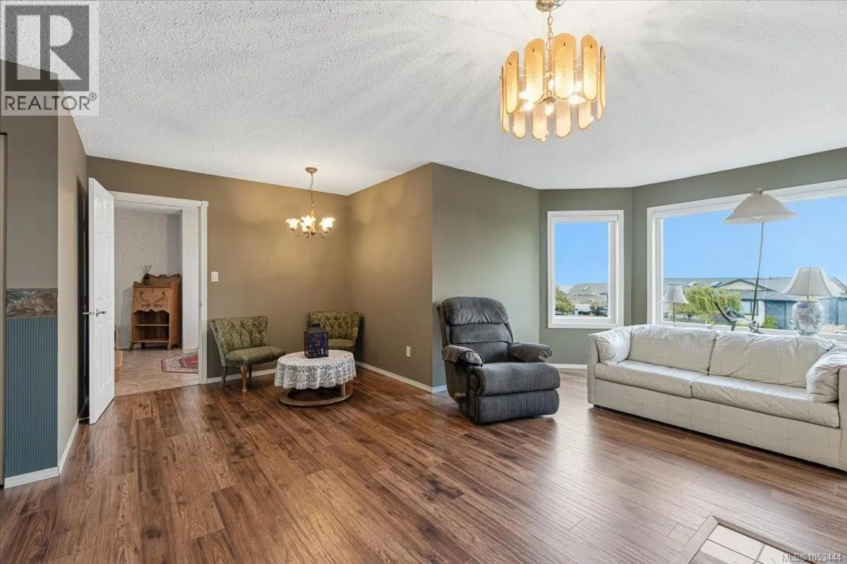 6087 Icarus Dr