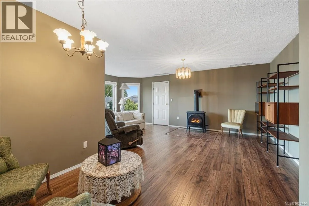 6087 Icarus Dr