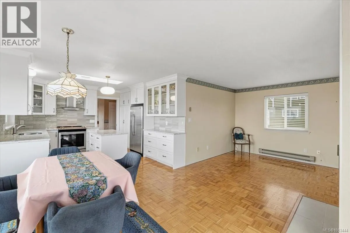6087 Icarus Dr