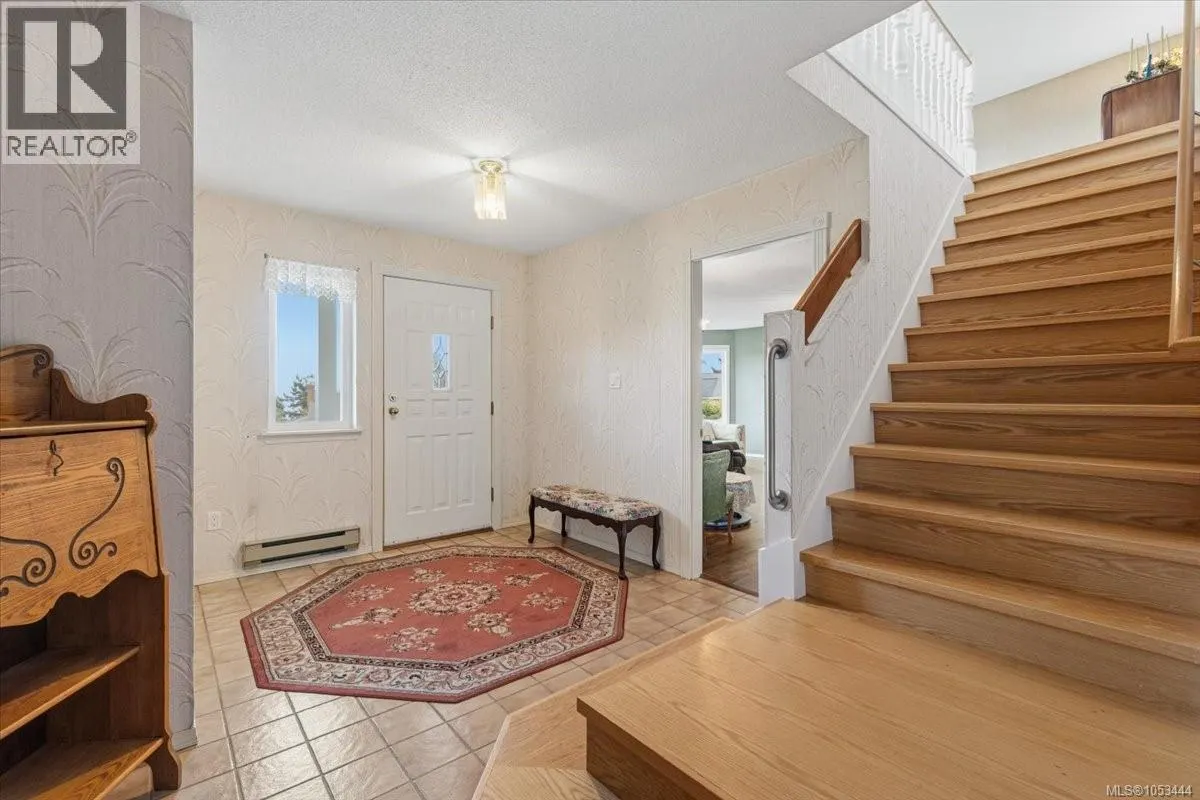 6087 Icarus Dr