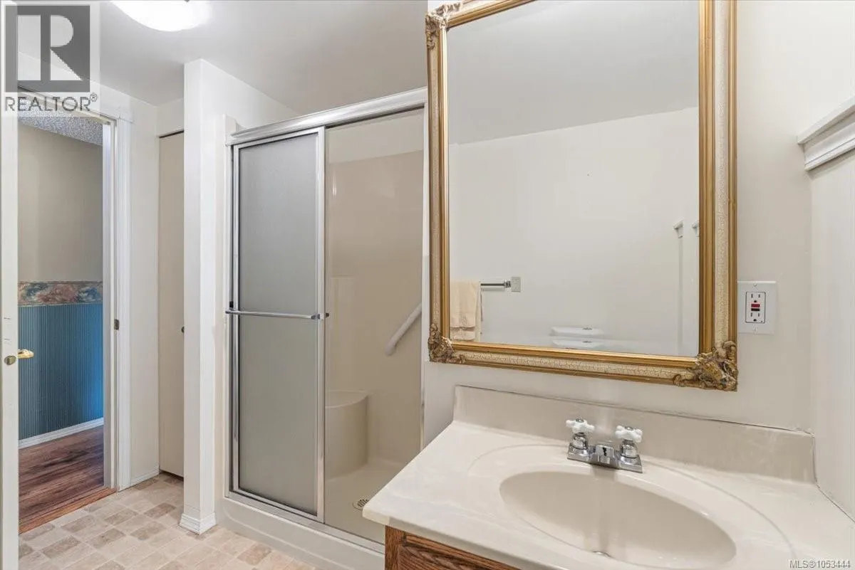 6087 Icarus Dr