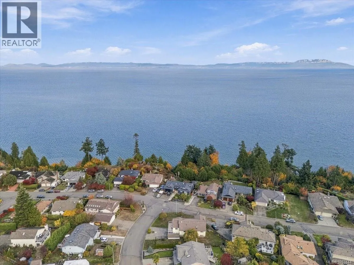 6087 Icarus Dr
