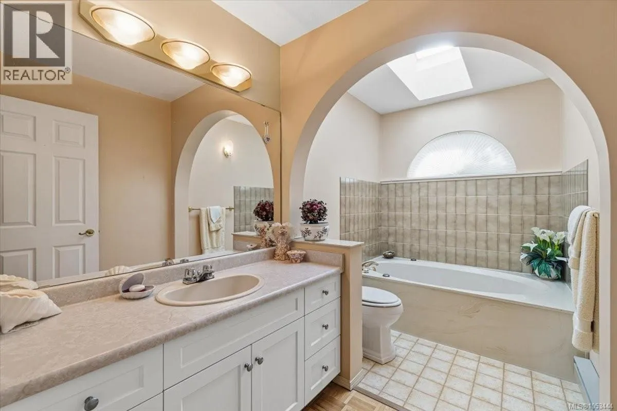 6087 Icarus Dr