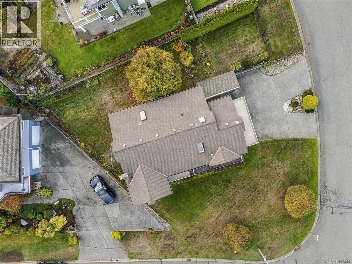 6087 Icarus Dr