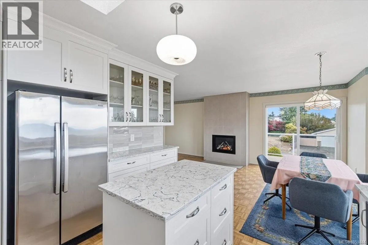 6087 Icarus Dr