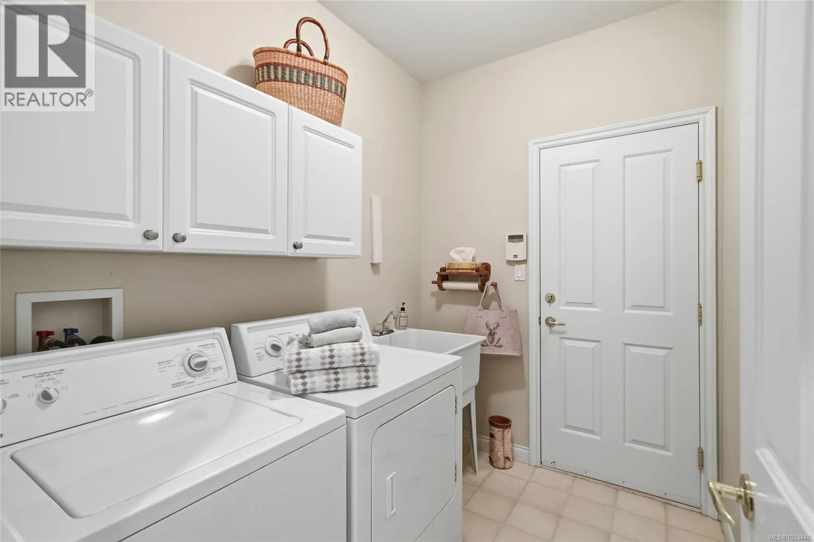 1372 Saturna Dr