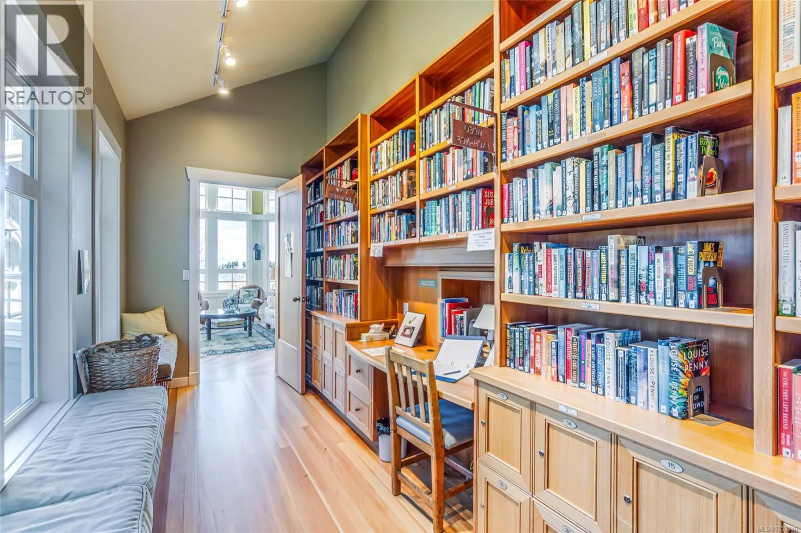 1372 Saturna Dr