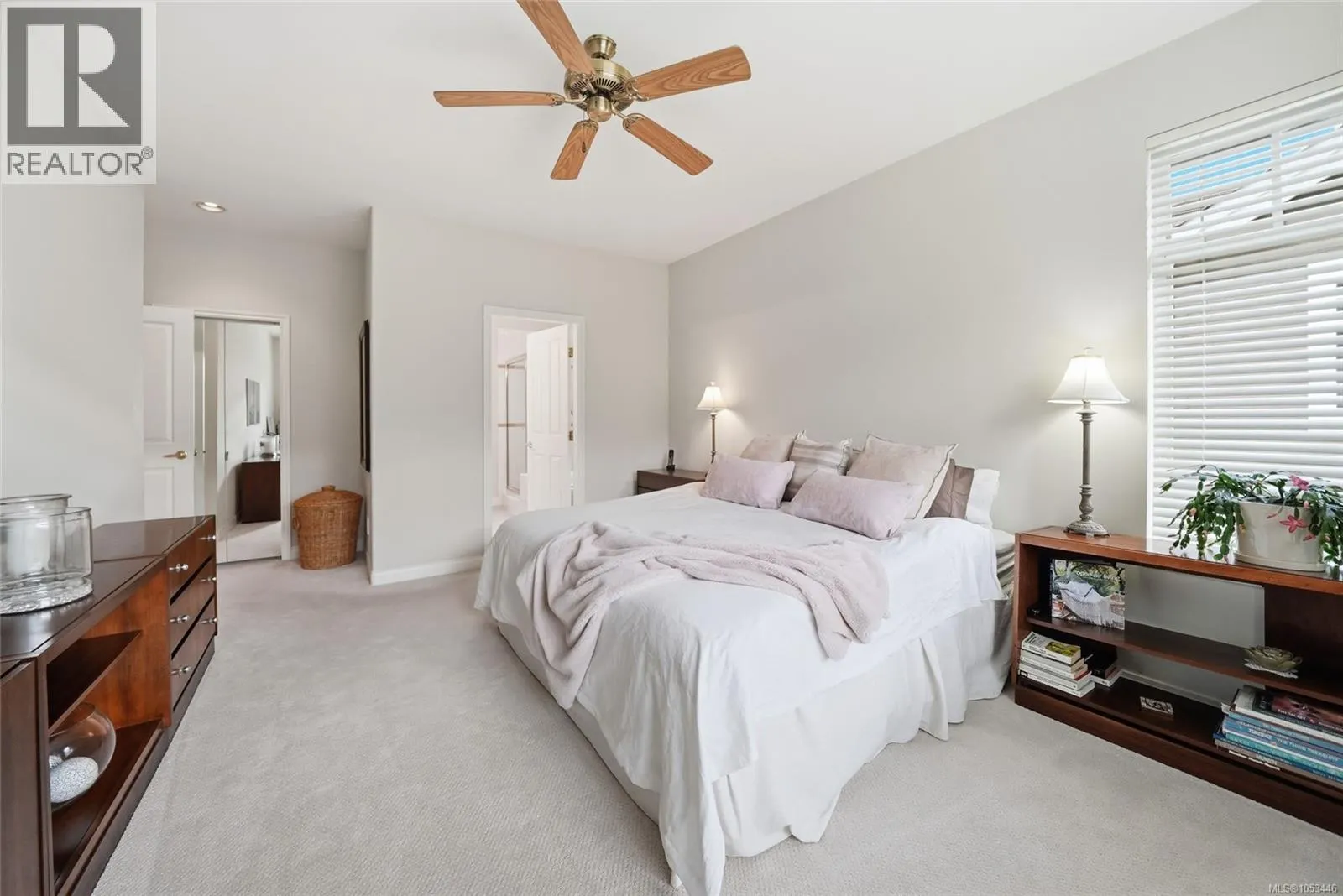 1372 Saturna Dr