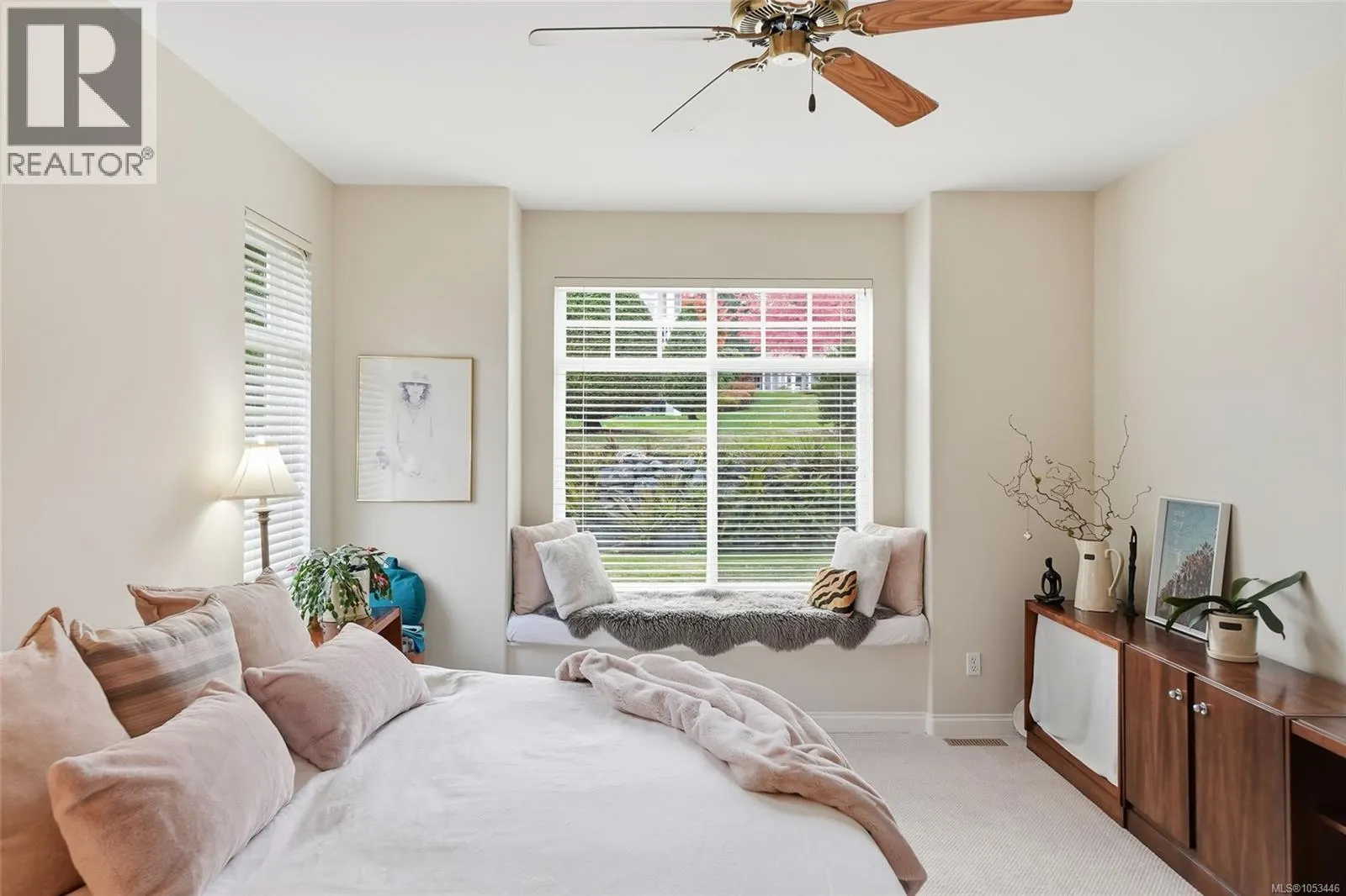 1372 Saturna Dr
