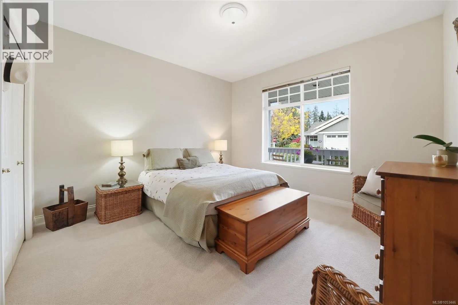 1372 Saturna Dr