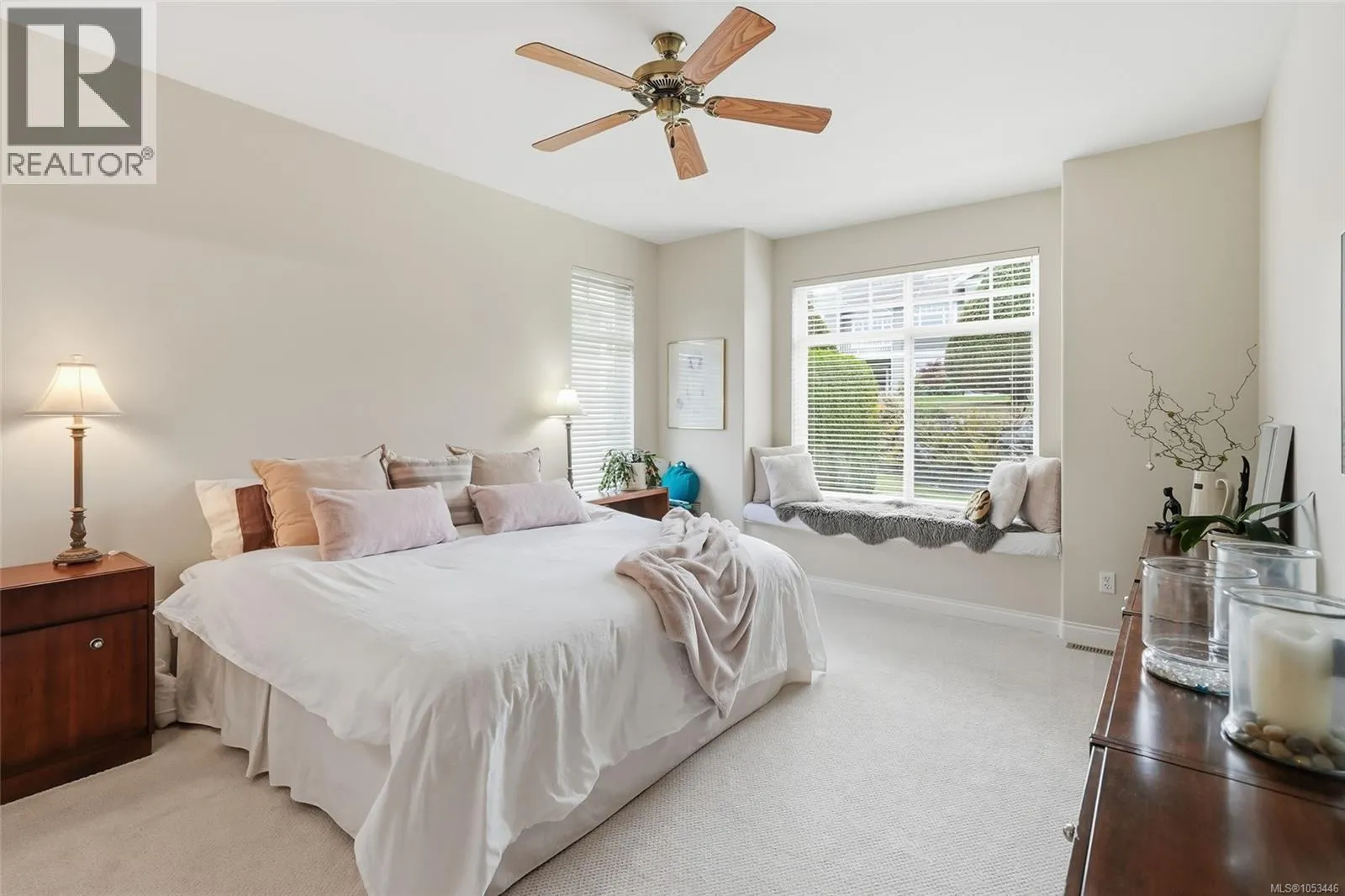 1372 Saturna Dr
