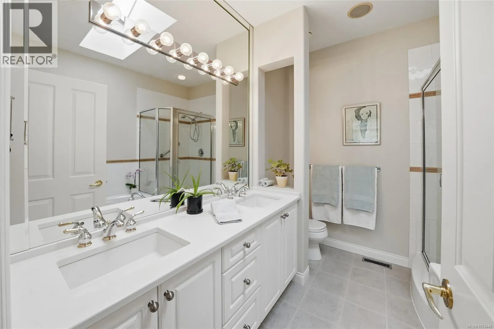 1372 Saturna Dr