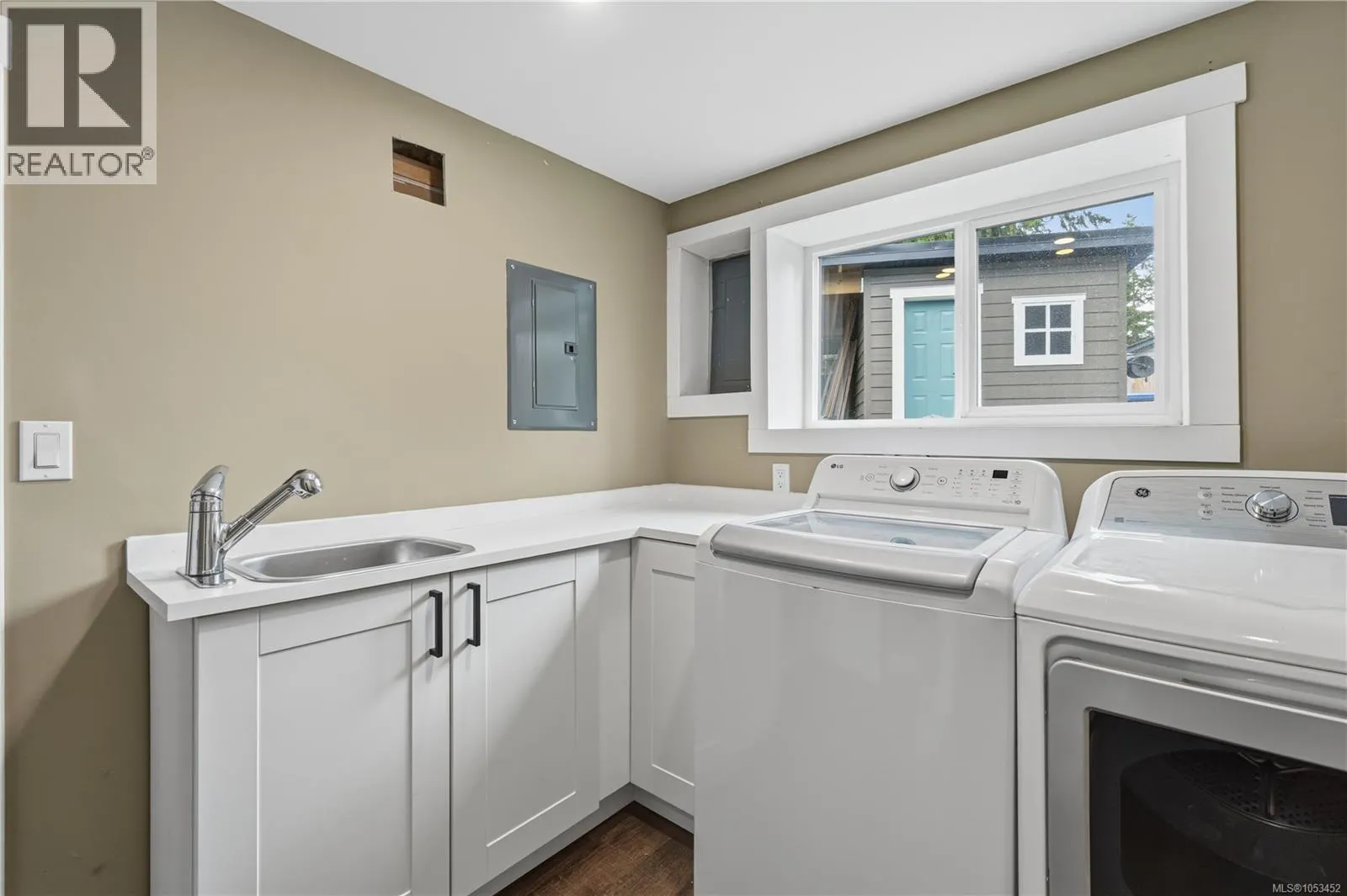 1518 Pacific Cres