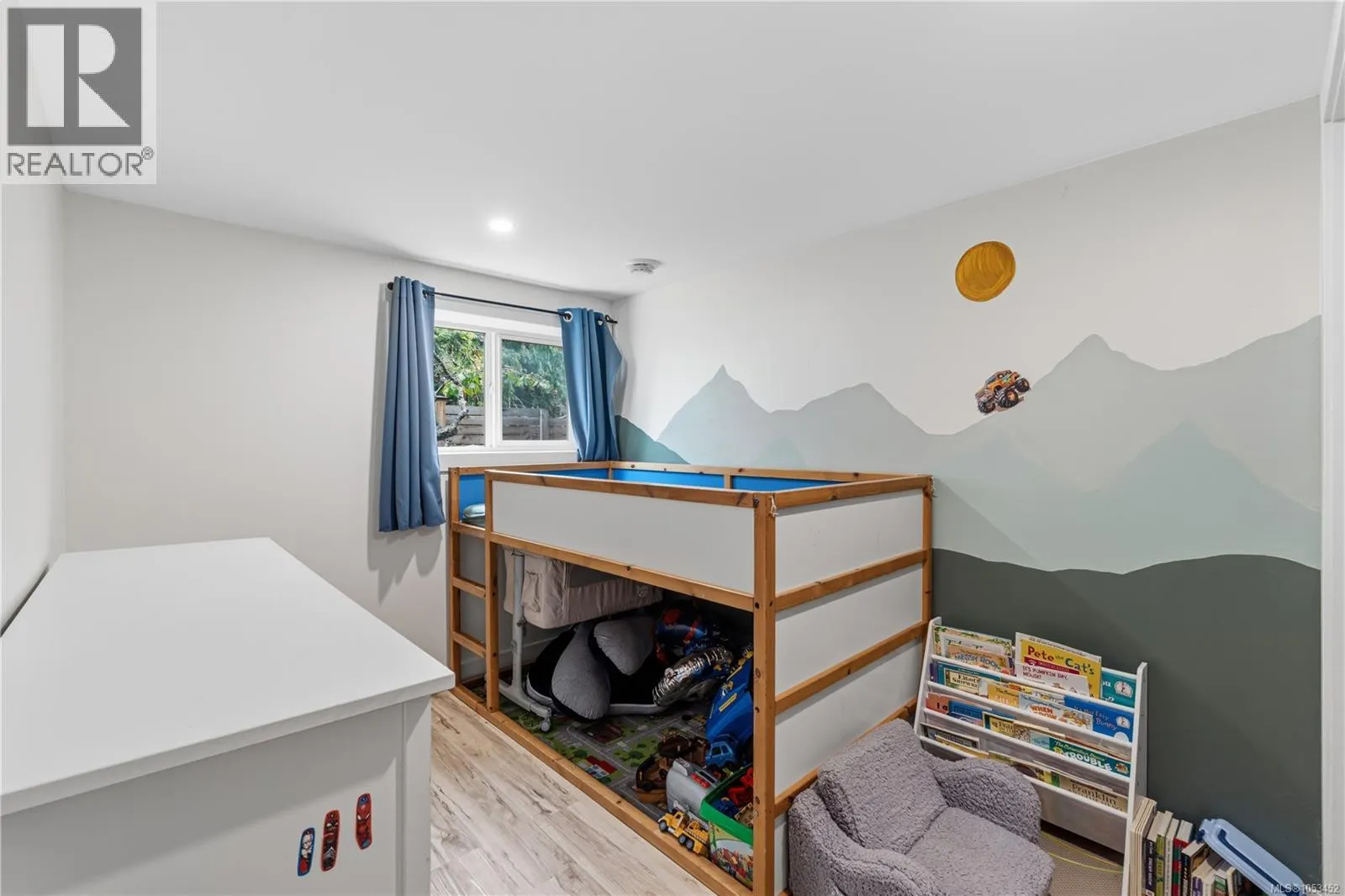 1518 Pacific Cres